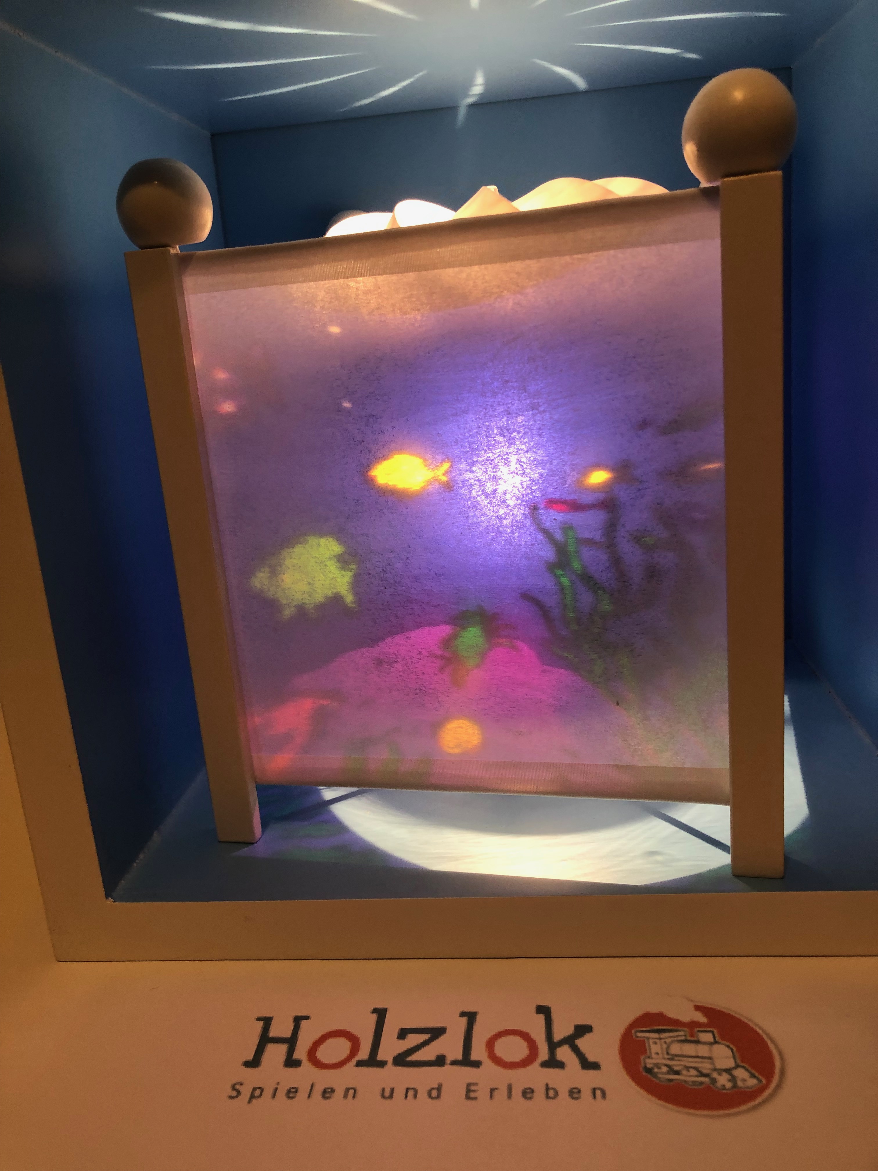 Trousselier Nachtlicht , Magische Laterne Regenbogenfisch, mit weißen Ecksäulen